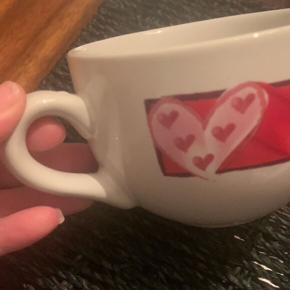 Oversized coffee/tea hearts ♥️ cup preloved ❤️ - Picture 3 of 5
